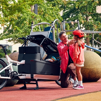 Veilig de kinderen vervoeren: waar u bij een bakfiets op let